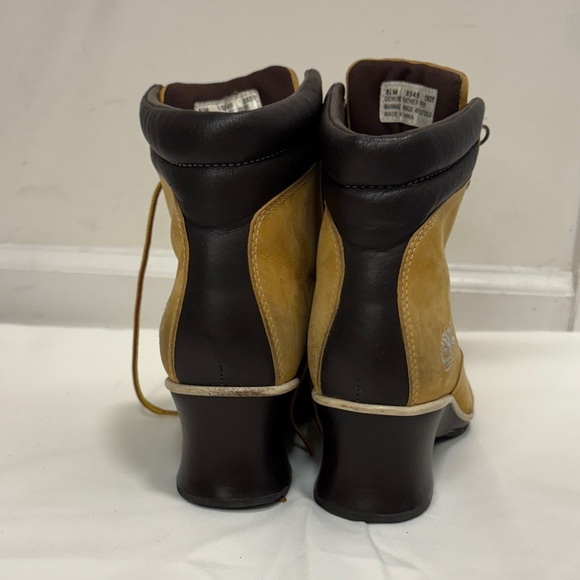 TIMBERLAND SQUARE TOE LACE UP WEDGE ANKLE BOOTS display picture 3